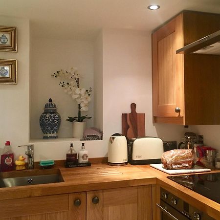 Beautiful 1Br Apartment In Historic St Aubin House Luaran gambar