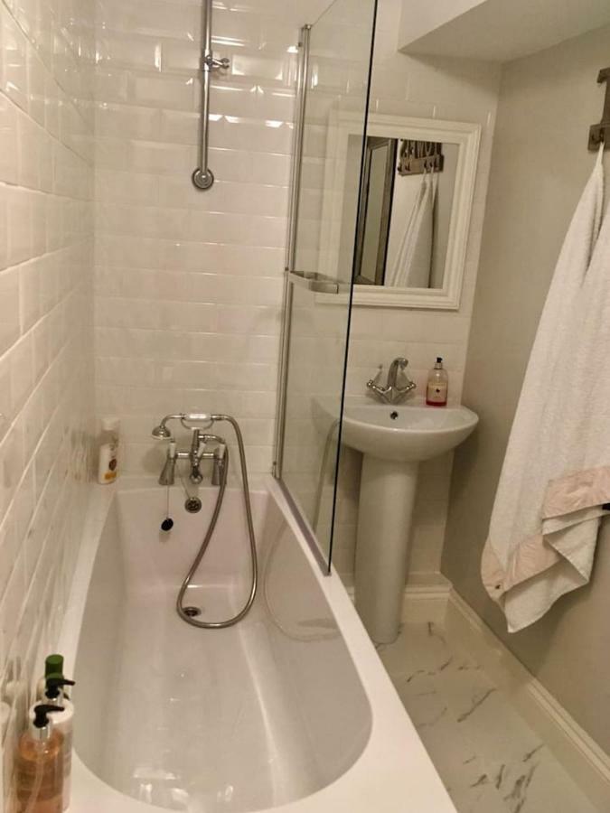 Beautiful 1Br Apartment In Historic St Aubin House Luaran gambar