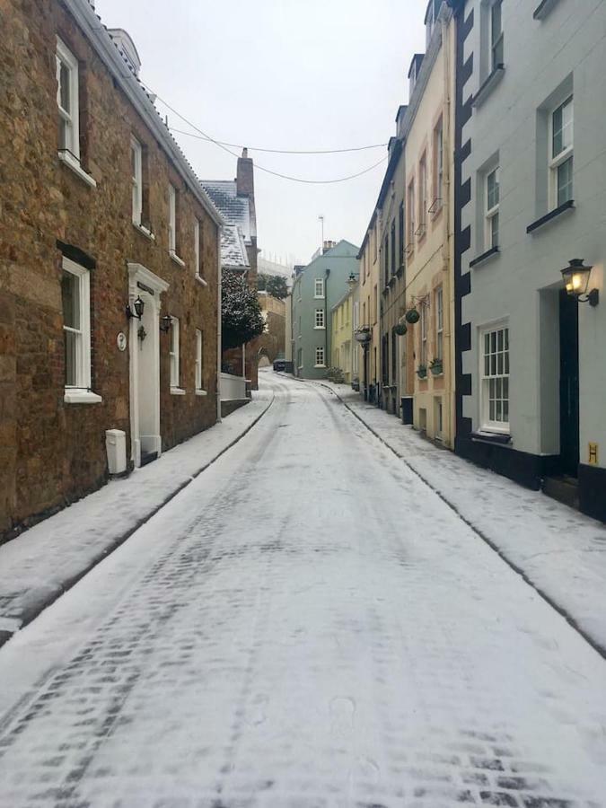 Beautiful 1Br Apartment In Historic St Aubin House Luaran gambar