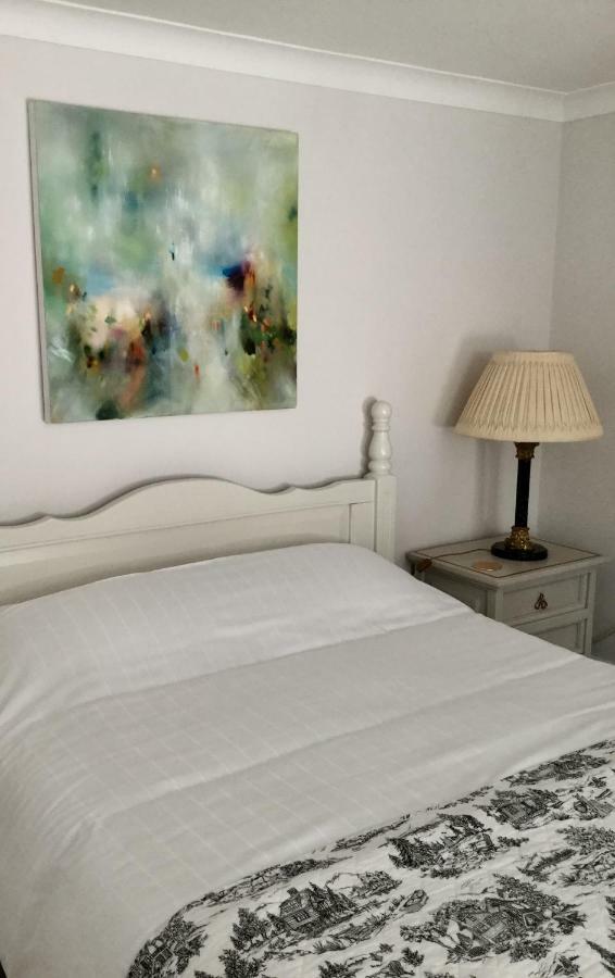 Beautiful 1Br Apartment In Historic St Aubin House Luaran gambar