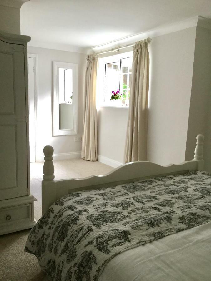 Beautiful 1Br Apartment In Historic St Aubin House Luaran gambar